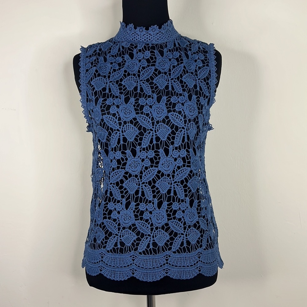 CHANCE OF FATE Blue Embroidered Sleeveless Top M
